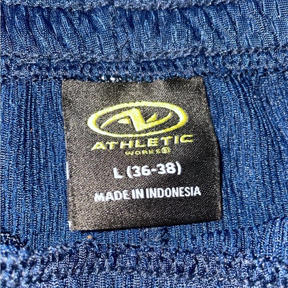 Athletic shorts, Large - Picture 2 of 2